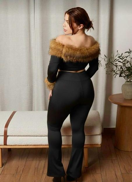 ✨ Tenue Glamour d'Hiver : L'Élégance Fourrée! ✨