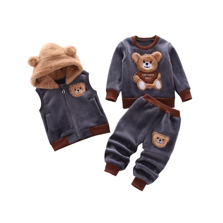 طقم شتوي للأطفال