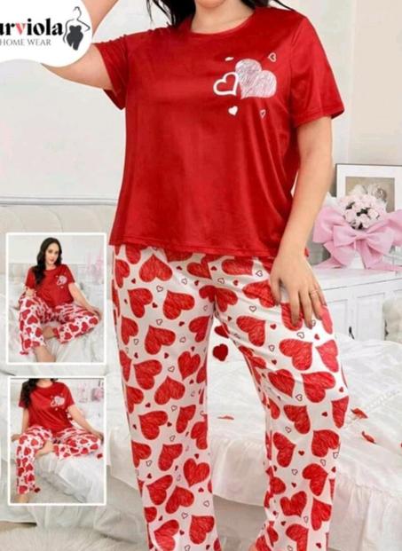 بيجامة نسائية أنيقة، قماشة ناعمة ومريحة