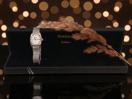 Montre Seiko Vintage 7010 – Novembre 1981 (Femme)