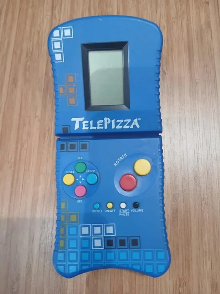 Console rétro TelePizza
