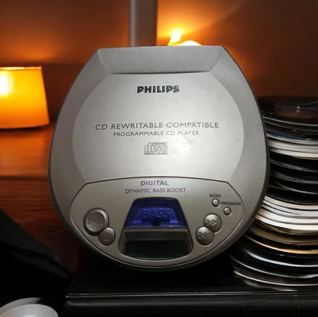 ​Baladeur CD Vintage Philips - Compatible CD-R/RW - Dynamic Bass Boost