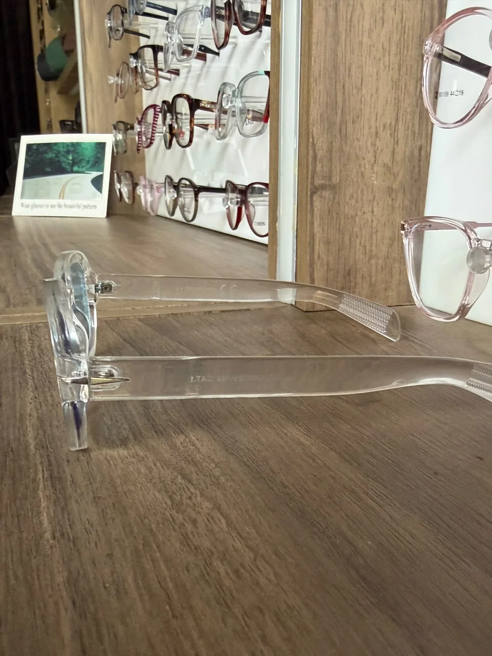 Lunettes de soleil en acétate transparent – Monture carrée, verres gris fumés UV400