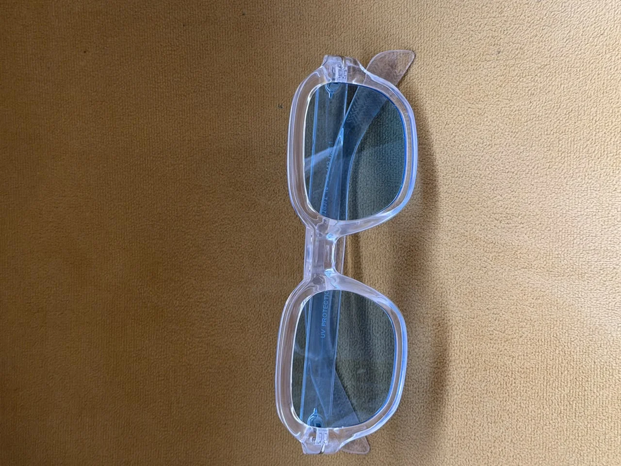Lunettes de soleil en acétate transparent – Monture carrée, verres gris fumés UV400