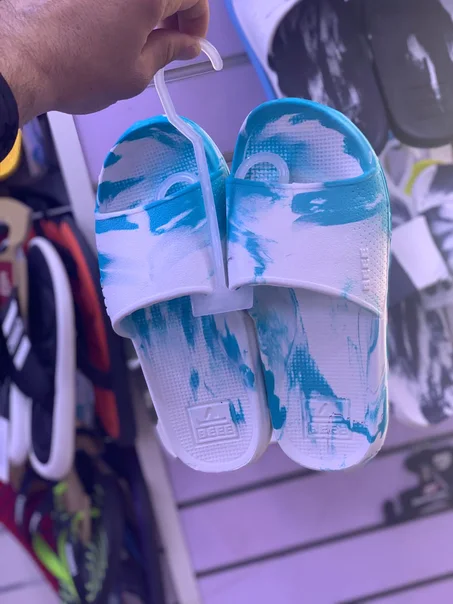 سندالة شبابية