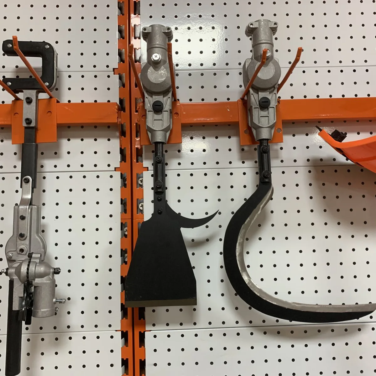 جهاز تكريب النخيل