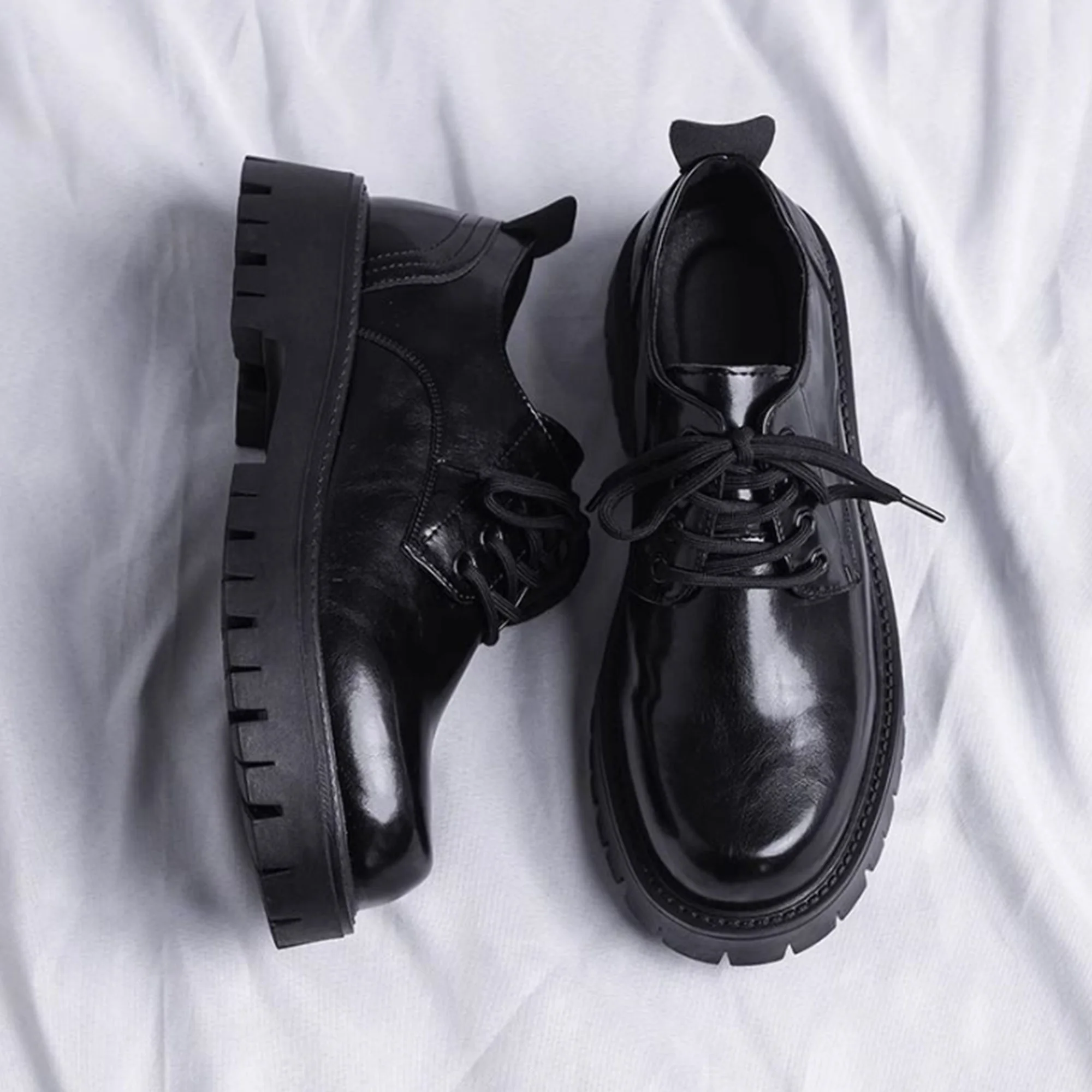 حذاء رجالي مقاس 43