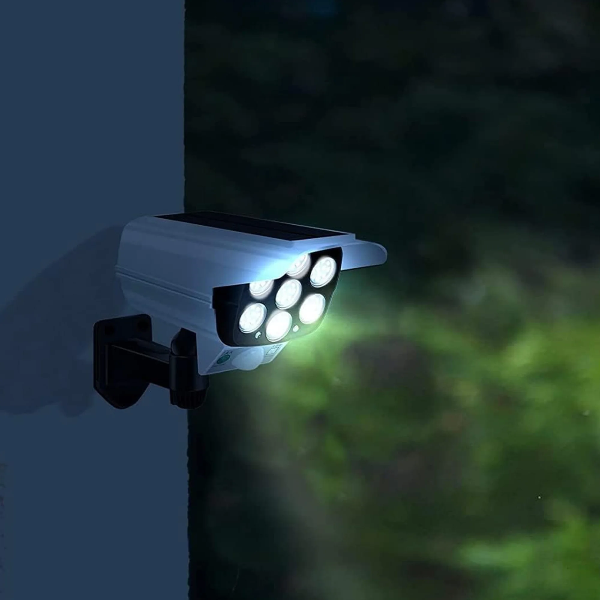 • كشاف على شكل كاميرا بالطاقة الشمسية ( مقاوم للماء)