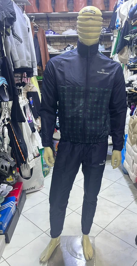 ensemble de  la marque Sergio Tacchin ,