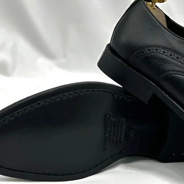 Derby de luxe façonné en cuir gravé