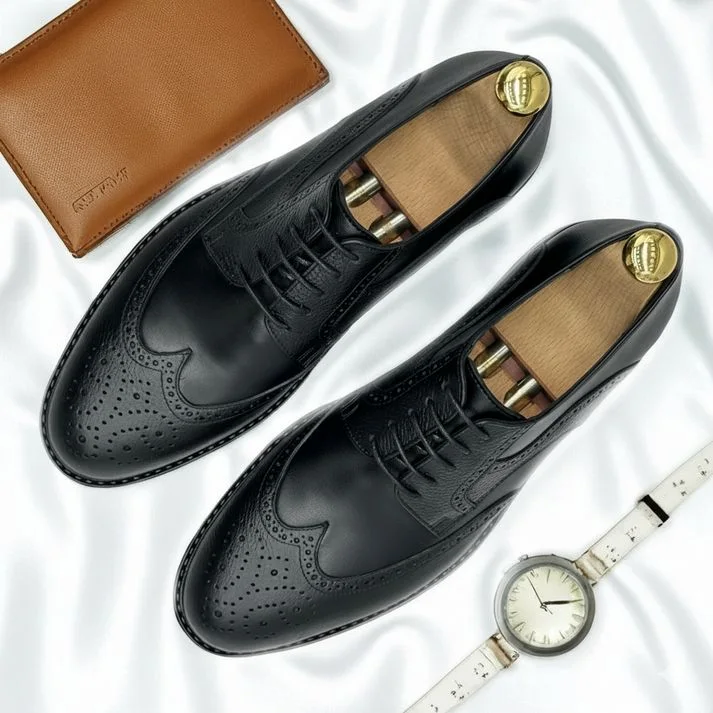 Derby de luxe façonné en cuir gravé