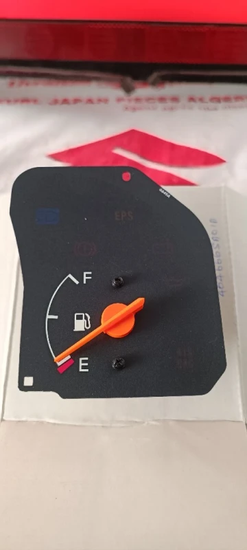 Compteur de niveau d'essence Alto 800