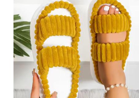 Nouvelles pantoufles en coton à double rangée solides pantoufles en laine d'agneau douces et confortables pour vêtements d'extérieur pour femmes et pantoufles en coton à la maison