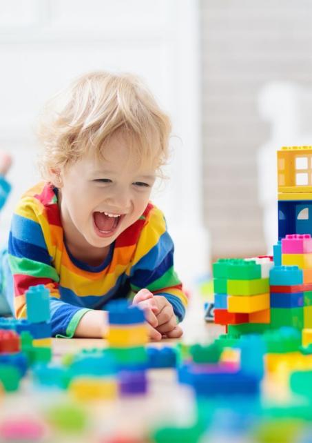 ألعاب وأطفال