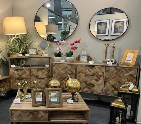 الأثاث واللوازم المنزلية