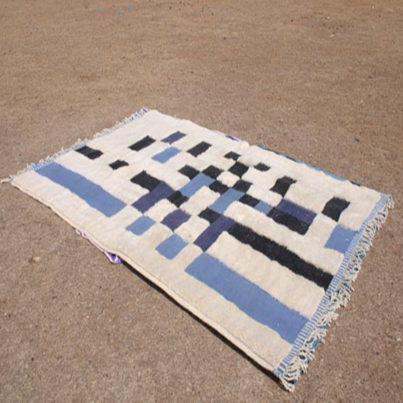 Handwoven Amazigh Moroccan Rug – A Work of Art by Rural Women