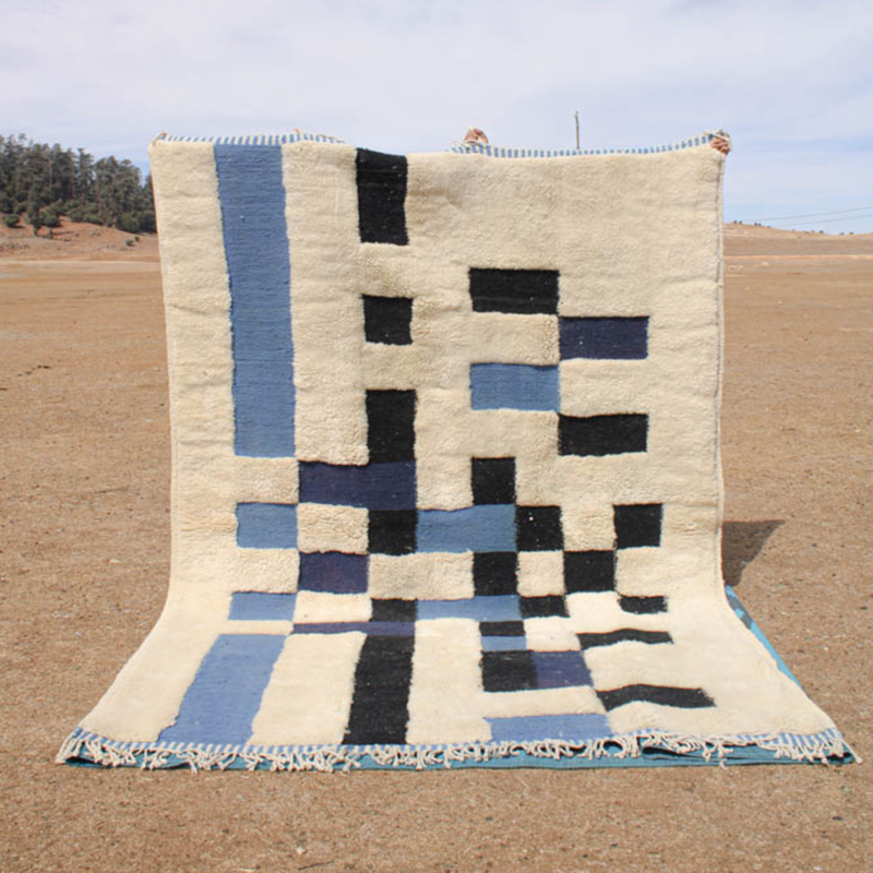 Handwoven Amazigh Moroccan Rug – A Work of Art by Rural Women