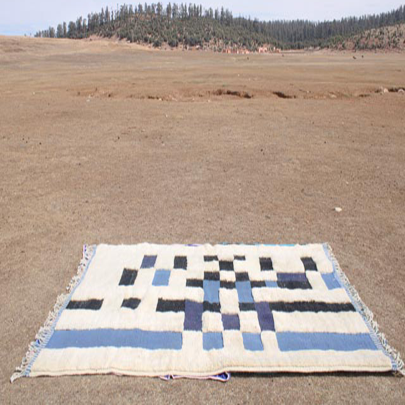 Handwoven Amazigh Moroccan Rug – A Work of Art by Rural Women