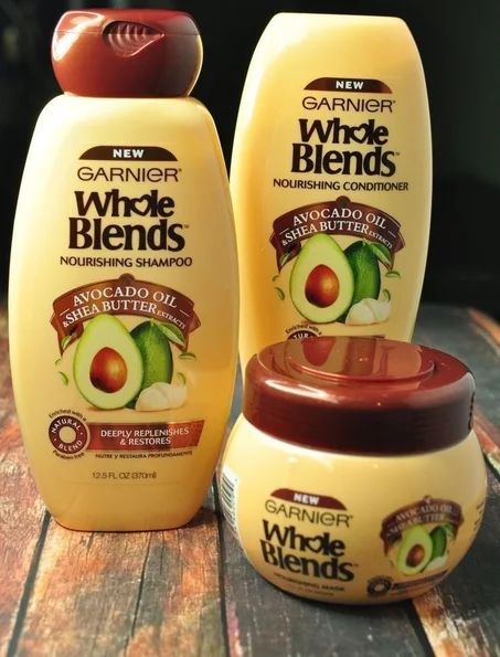 مجموعة غارنييه أولترا دو بزيت الأفوكادو وزبدة الشيا - شامبو وماسك التغذية العميق (Garnier Ultra Doux Avocado Oil & Shea Butter Set)