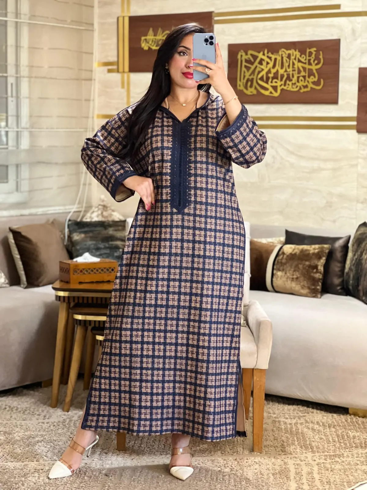 جلابة شتوية راقية… أناقة وفخامة فلقطة وحدة