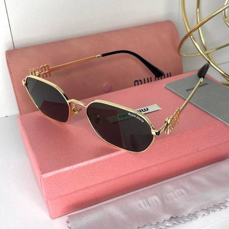 Miu Miu Carré  VERT