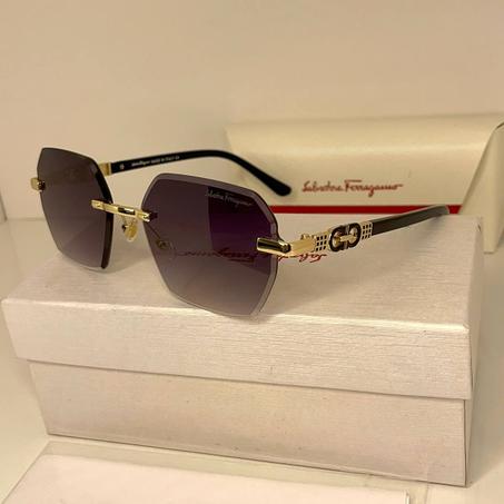 Ferragamo Noir Prune