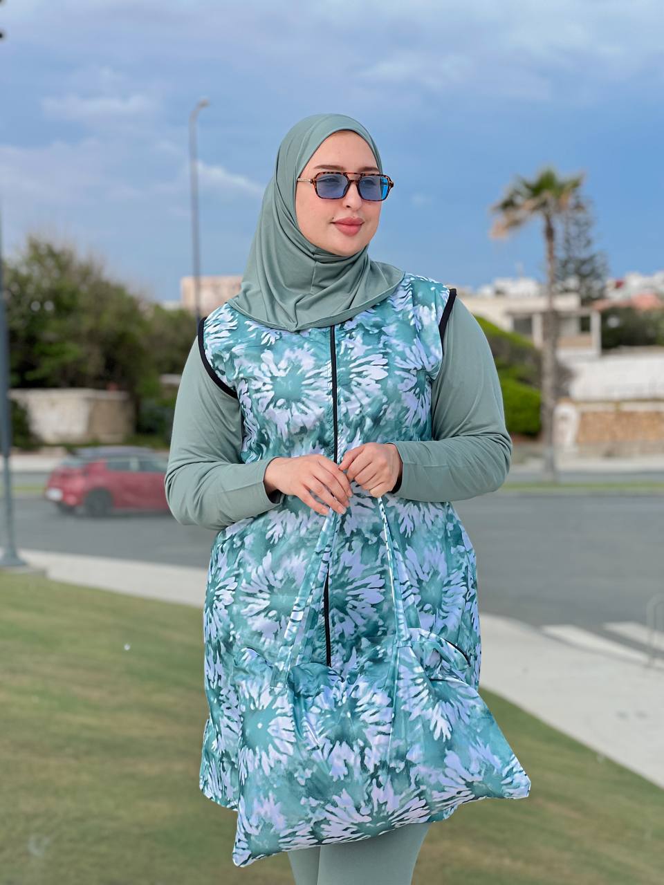 refe1 البوركيني  الطقم كيتكوّن من 4️⃣ قطع