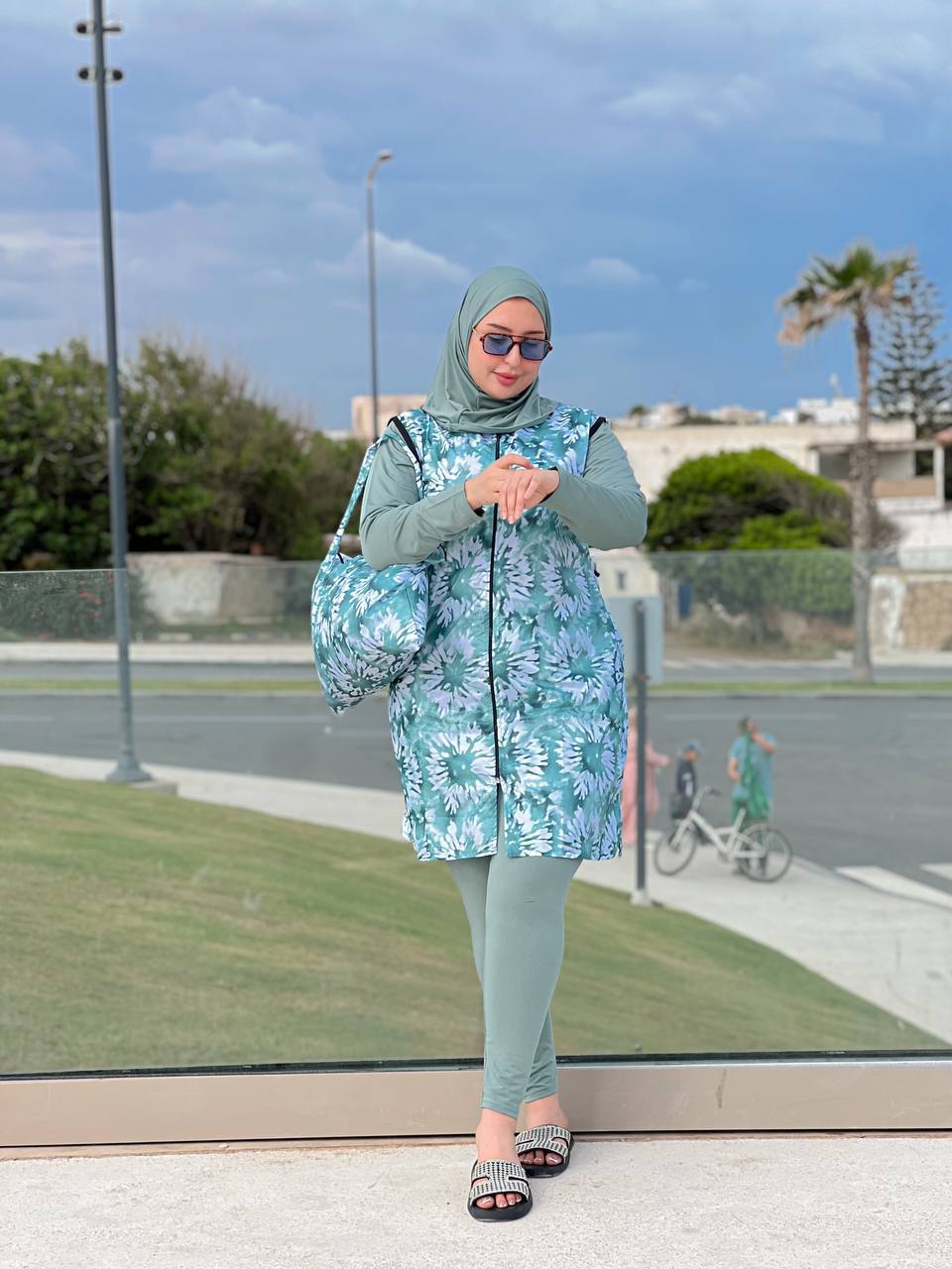 refe1 البوركيني  الطقم كيتكوّن من 4️⃣ قطع