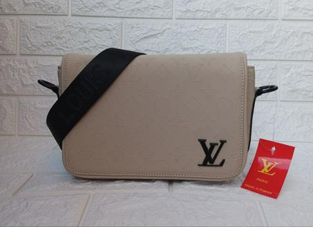 LUXURIOUS MEN-BAGS | LV FLOWERS