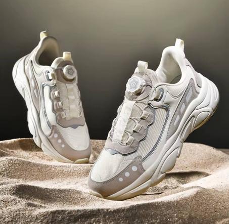 👟 حذاء رياضي خفيف، أنيق، وكيواكب كل خطواتك