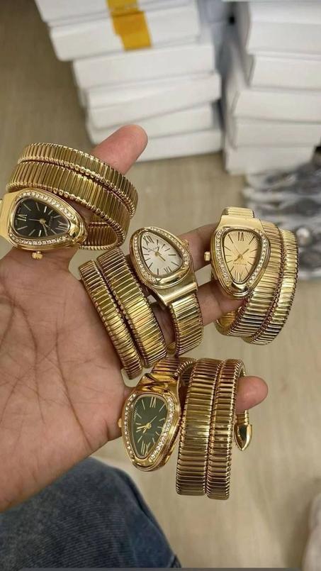 🕰️ ساعة سوار الأفعى – أناقة فاخرة تلفت الأنظار!