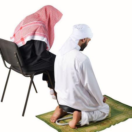 كرسي مصمم خصيصًا  للمصلي  بعد السجود