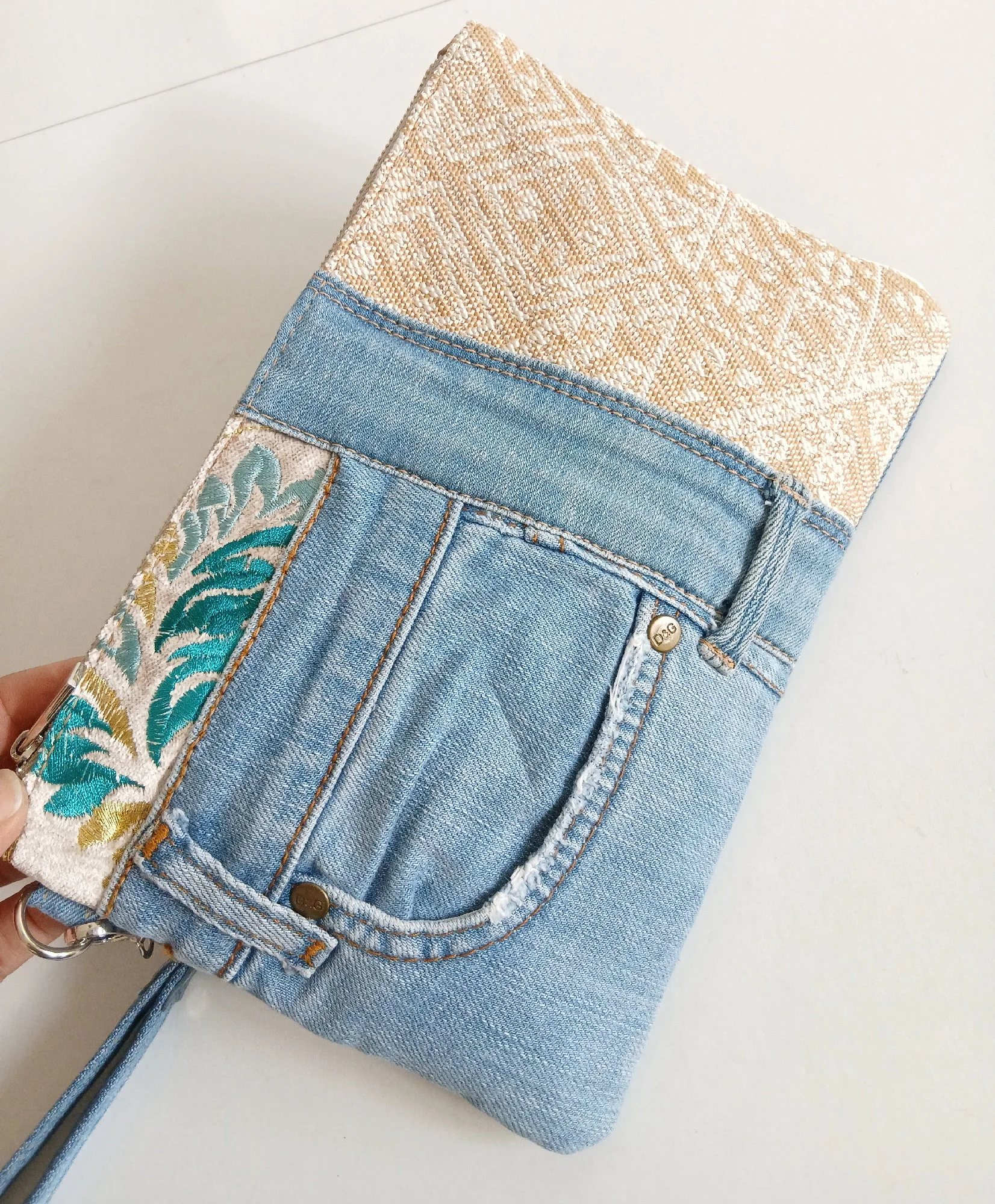 Pochette à dragonne