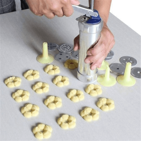 آلة صنع البسكويت العجيبة