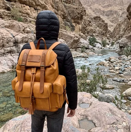 🎒 حقيبة ظهر جلدية كلاسيكية - مزيج مثالي بين الفخامة والعملية