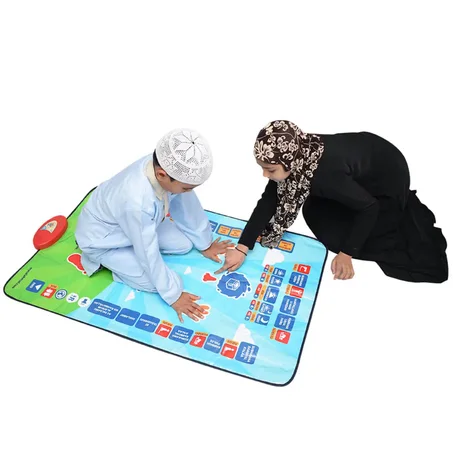 سجادة صلاة تفاعلية تُعلم طفلك الصلاة بسهولة ومتعة