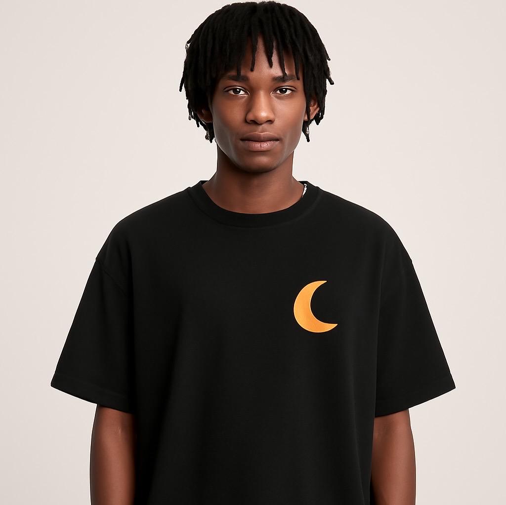 TSHIRT MOON INTO THE BLACK