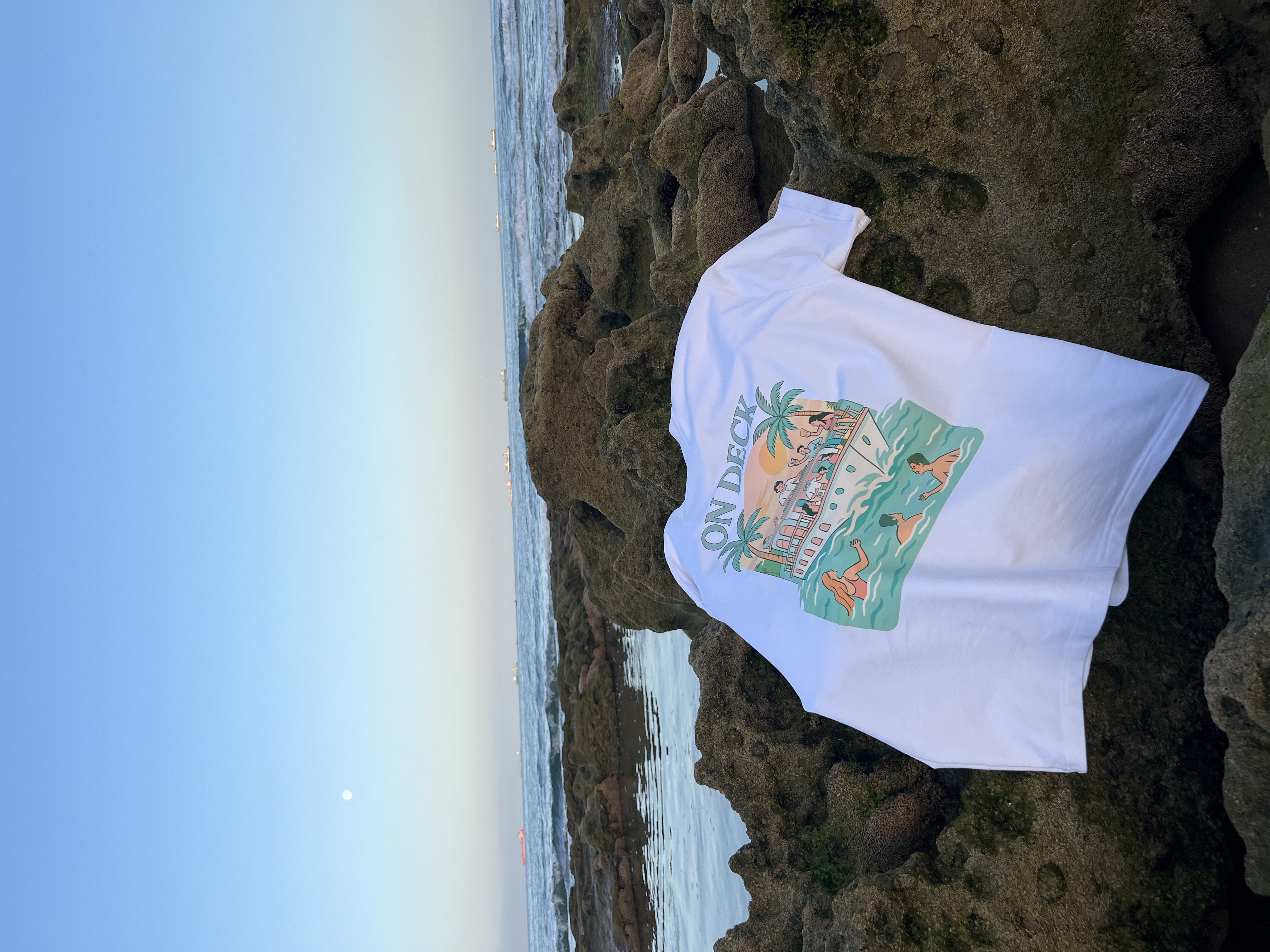 ON DECK PARTY (PRMIUM OVERSIZE TSHIRT)