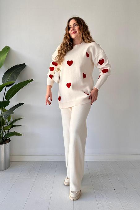 Ensemble maille 2 pièces à cœurs rouges