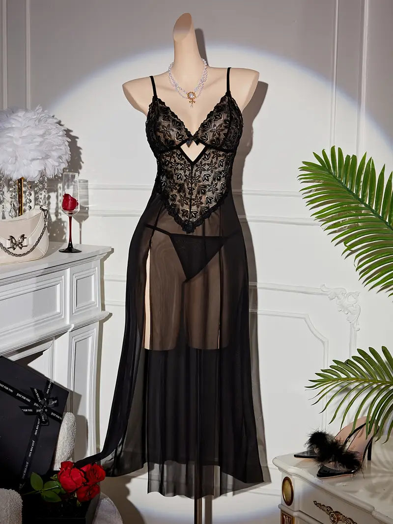 Nuisette longue en dentelle noire transparente – Charme nocturne et élégance