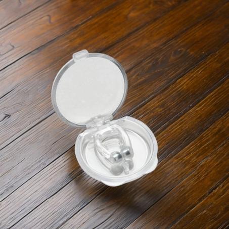 مشبك الأنف المغناطيسي لإيقاف الشخير