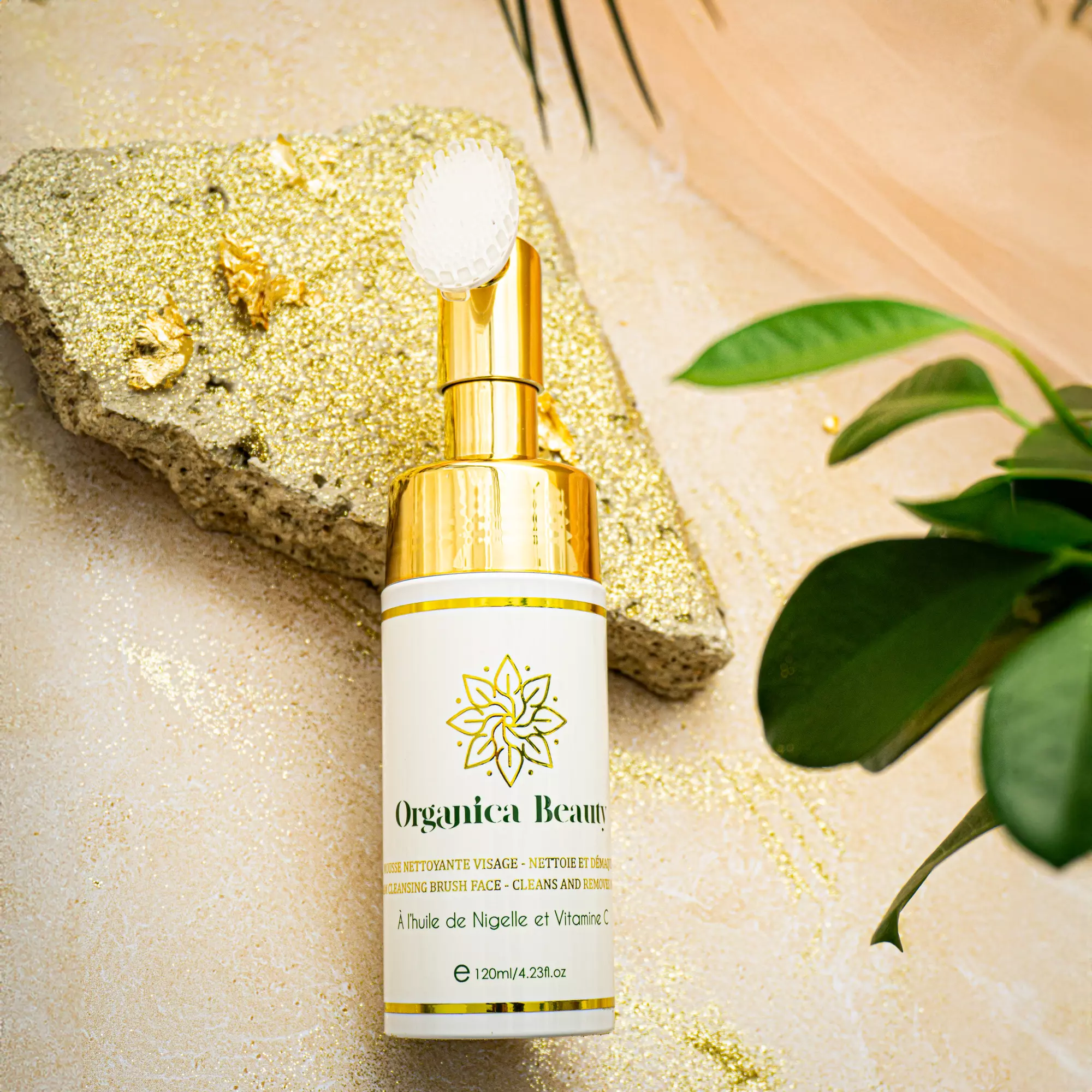 Crème Eclaircissante  Mousse Nettoyante Visage avec Brosse