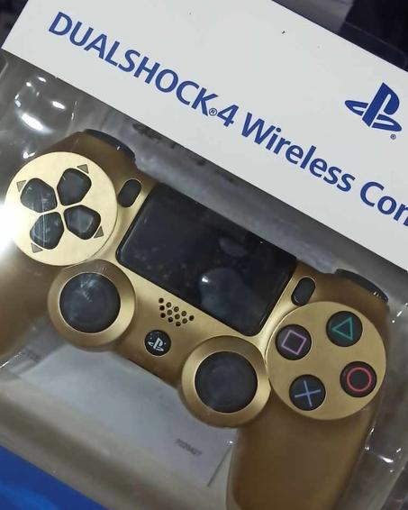♻️MANETTE PS4 DISPONIBLE♻️ PRIX 💰 4800 DA التوصيل متوفر 58 ولاية 🚚📭