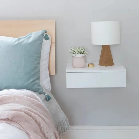 طاولة جانبية معلّقة