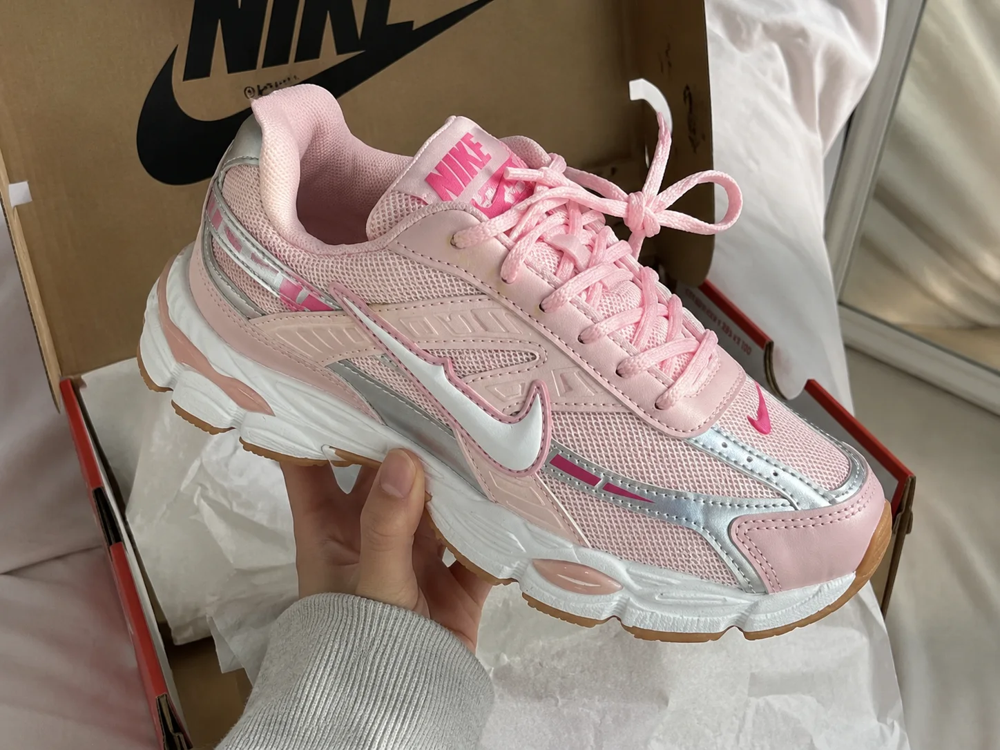 NIKE INITIATOR