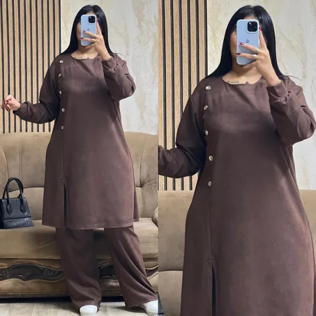 طقم شتوي شيك بثوب ناعم وتصميم جديد