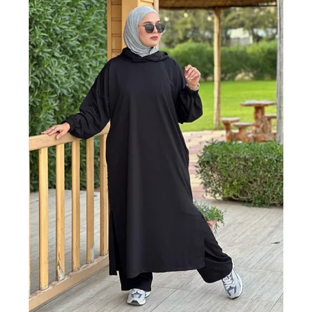 سورفيت أنيقة ومحتشمة بتصميم مريح