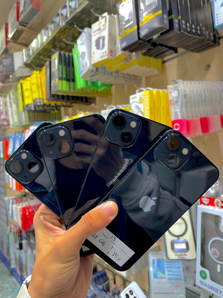 📱 iPhone 13 – 128GB