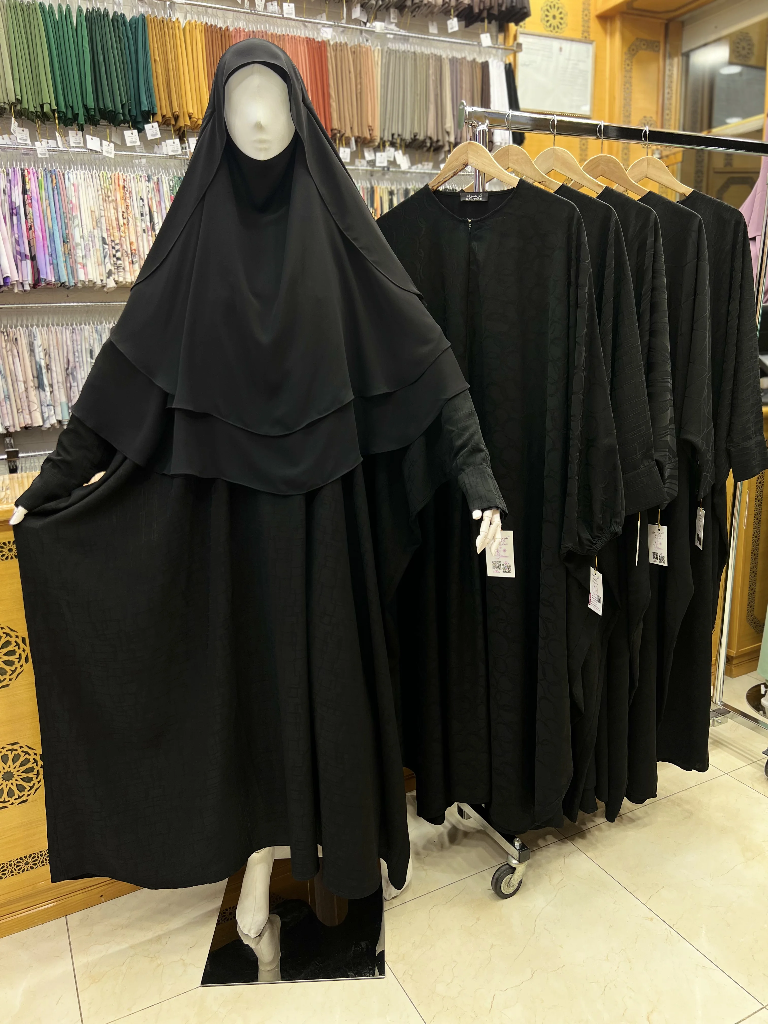 عباءة جنات