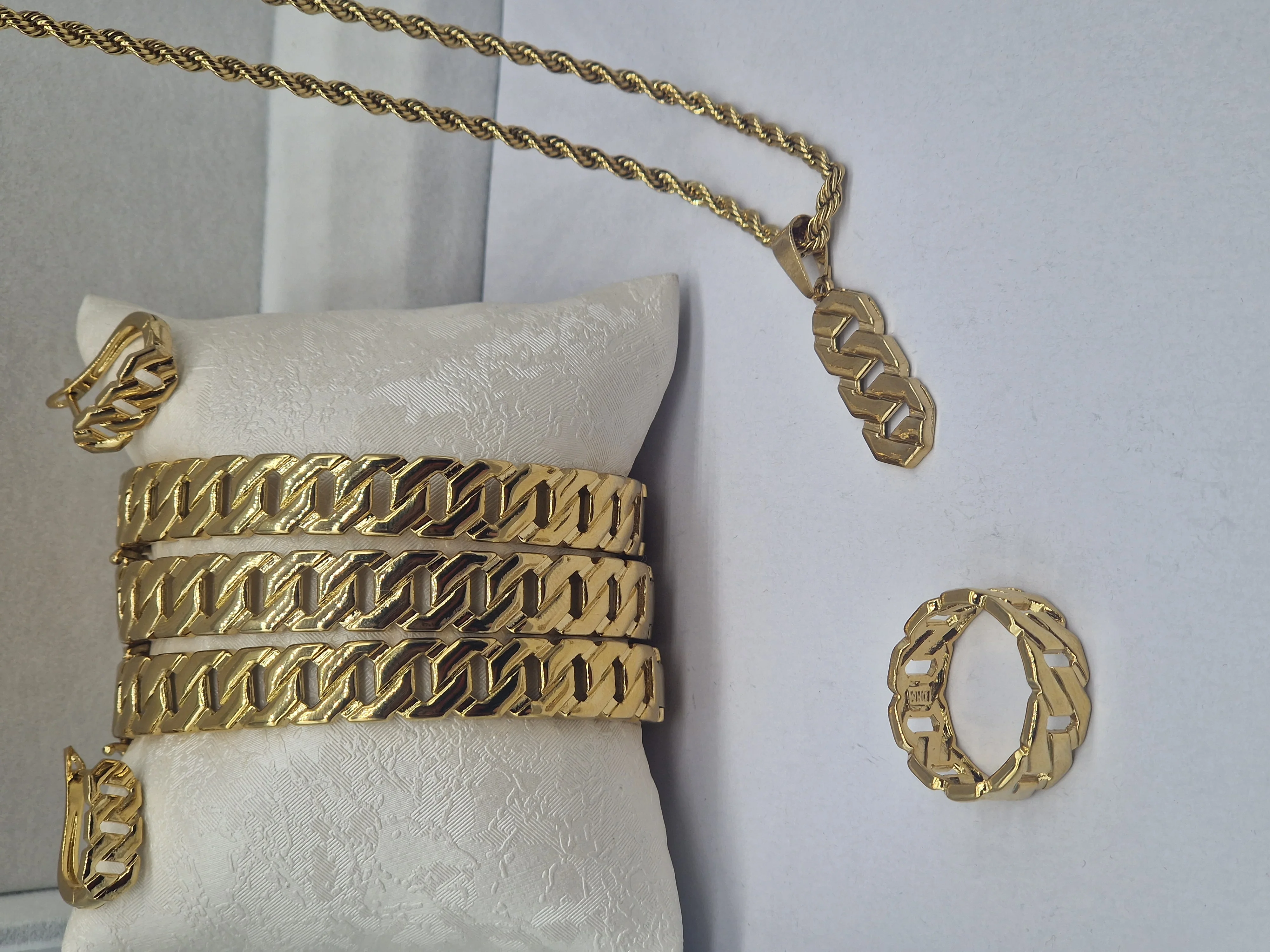 اونسومبل السرتلة